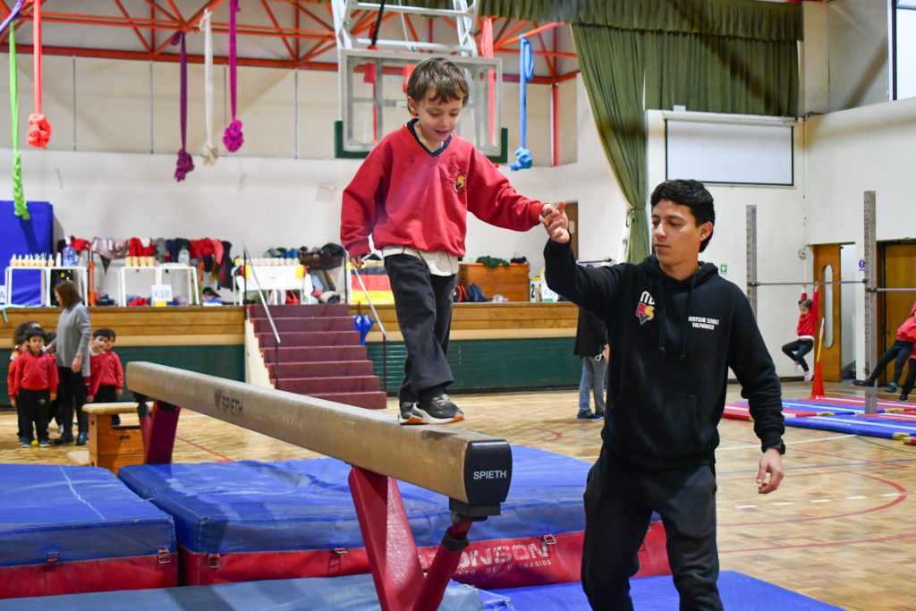 ¡Ni la lluvia detuvo el Turnfest en Kindergarten 1!