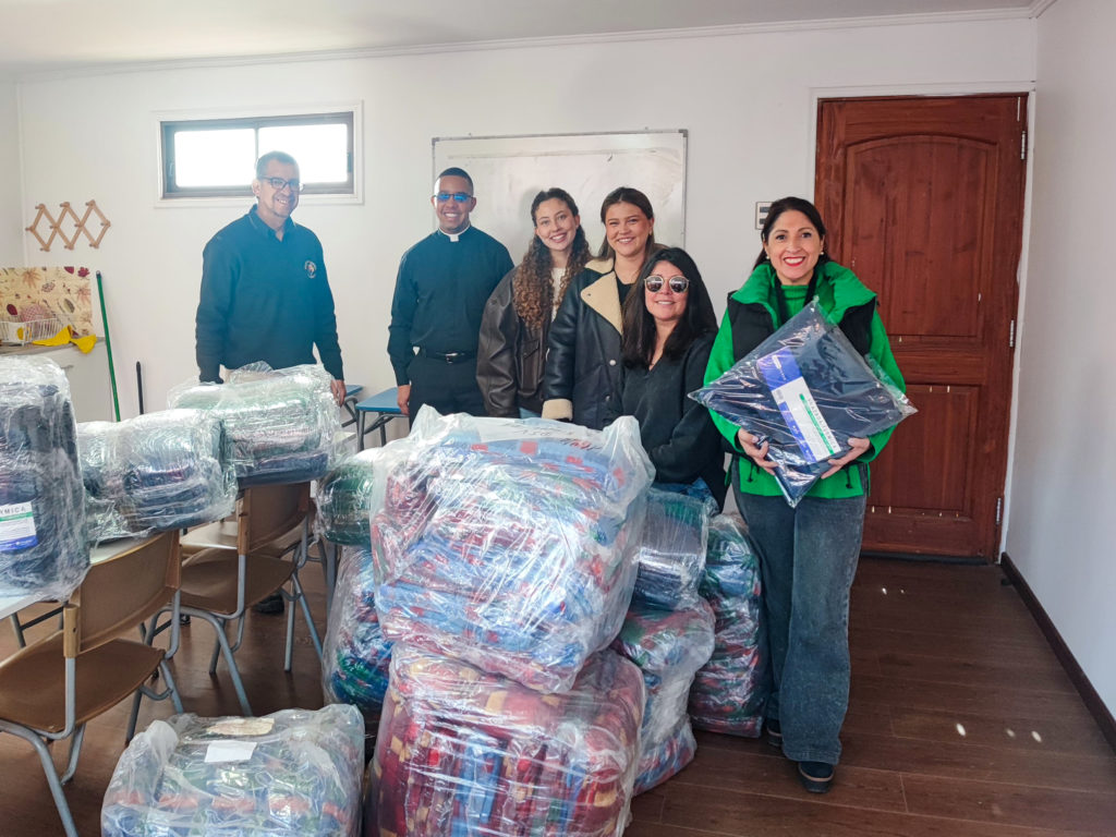 Entrega campaña de la Frazada